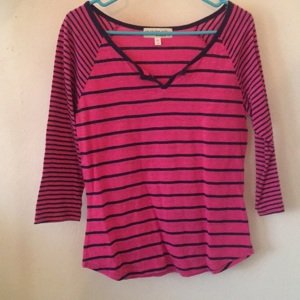 Pink and navy top, v-neck, 3/4 sleeves